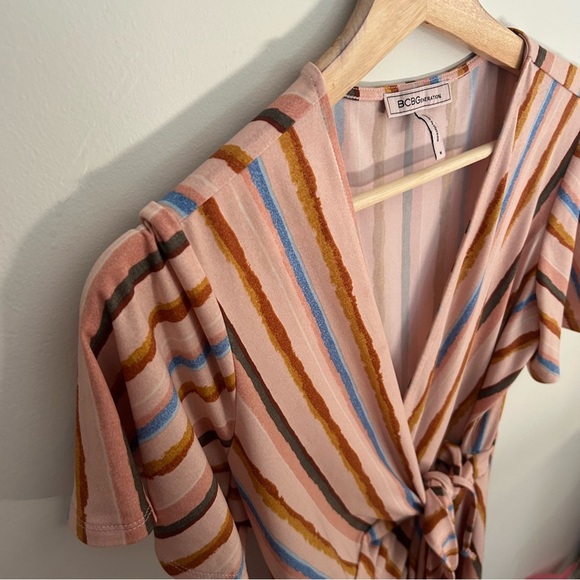 BCBGeneration Dress Womens Short Sleeve Riviera Stripe Wrap V-Neck Multicolor M - Picture 5 of 11
